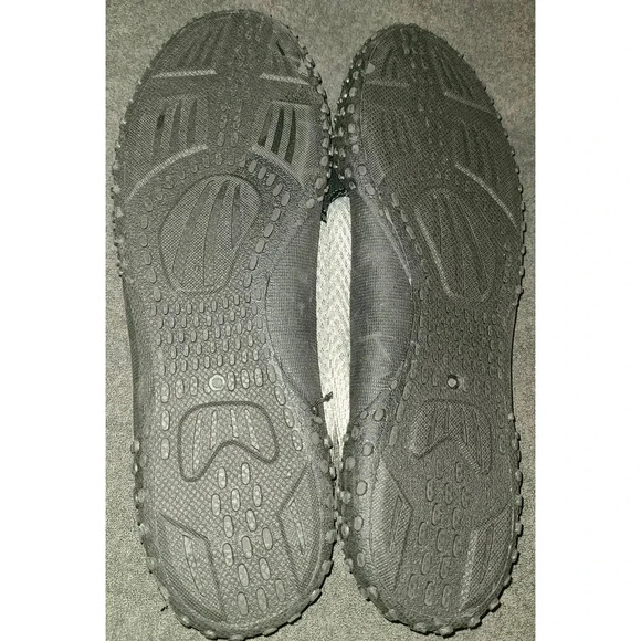 OT Revolution Mens Black/Silver Mesh Slip-On Comfortable Swim Shoes Size 10 (DD) - Picture 4 of 6